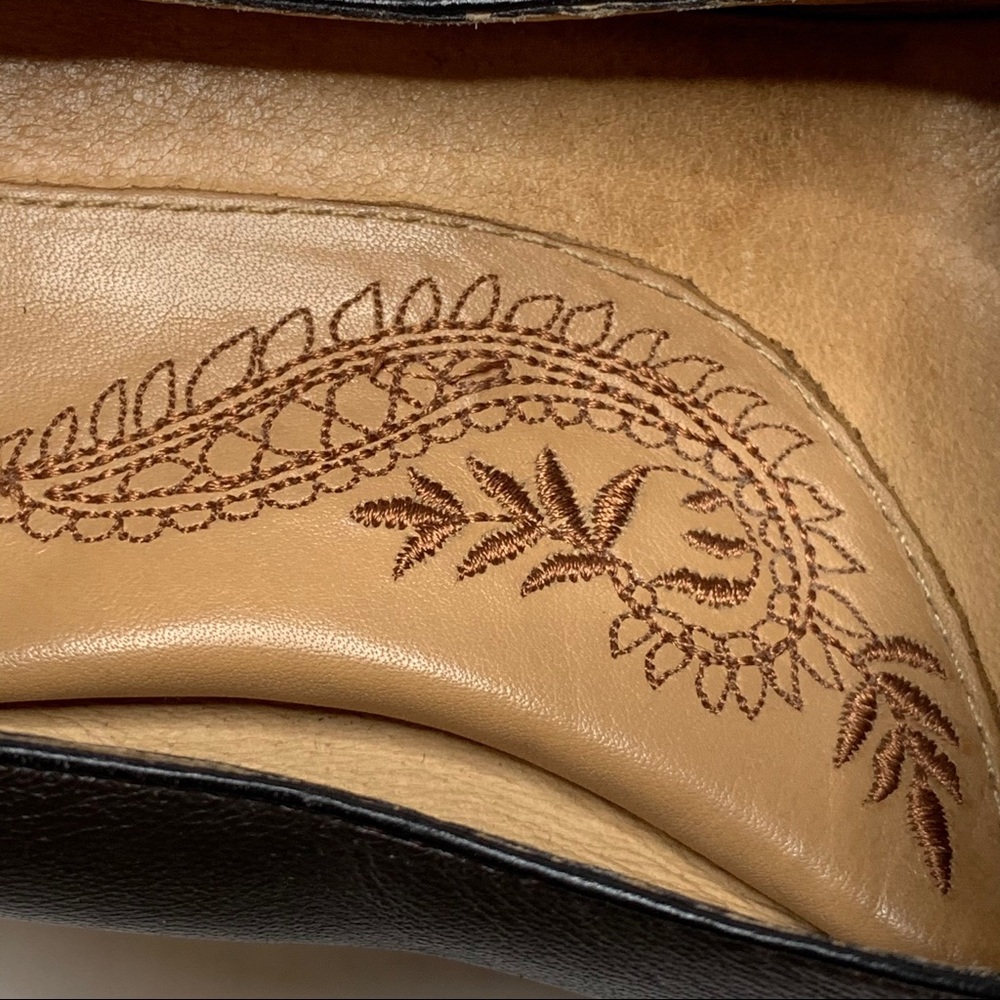 SOFFT Women’s Leather Heels - Picture 11 of 15